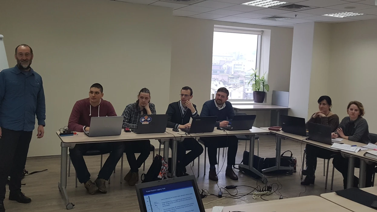 Assisting the Professional Development of Oil and Gas Industry Professionals